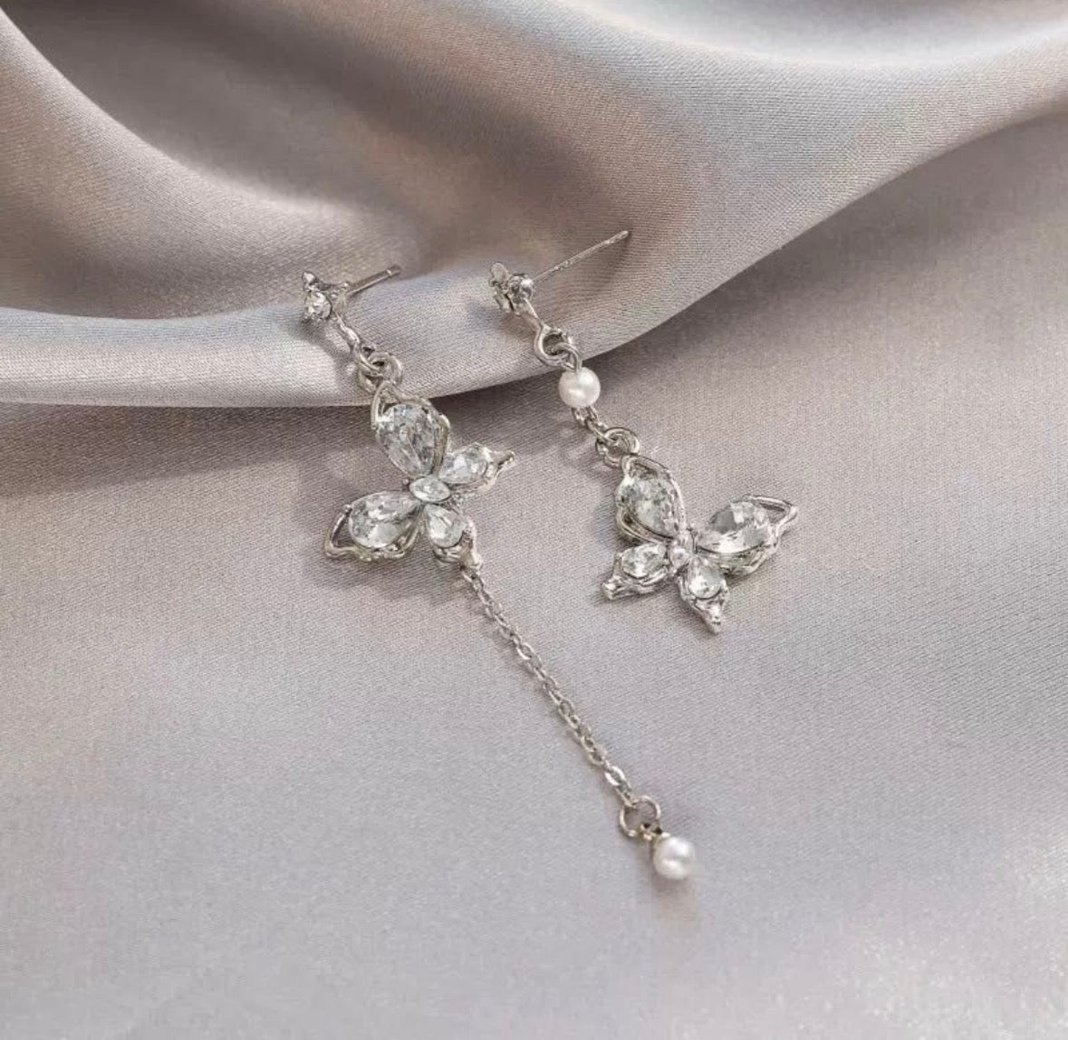 Gwen’s Earrings