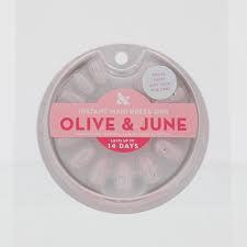 Olive & June Instant Mani Press-On Nails